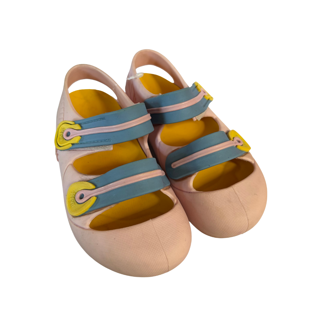 Pair of production overstock physiological fisherman sandals, nude with blue straps and a yellow insole