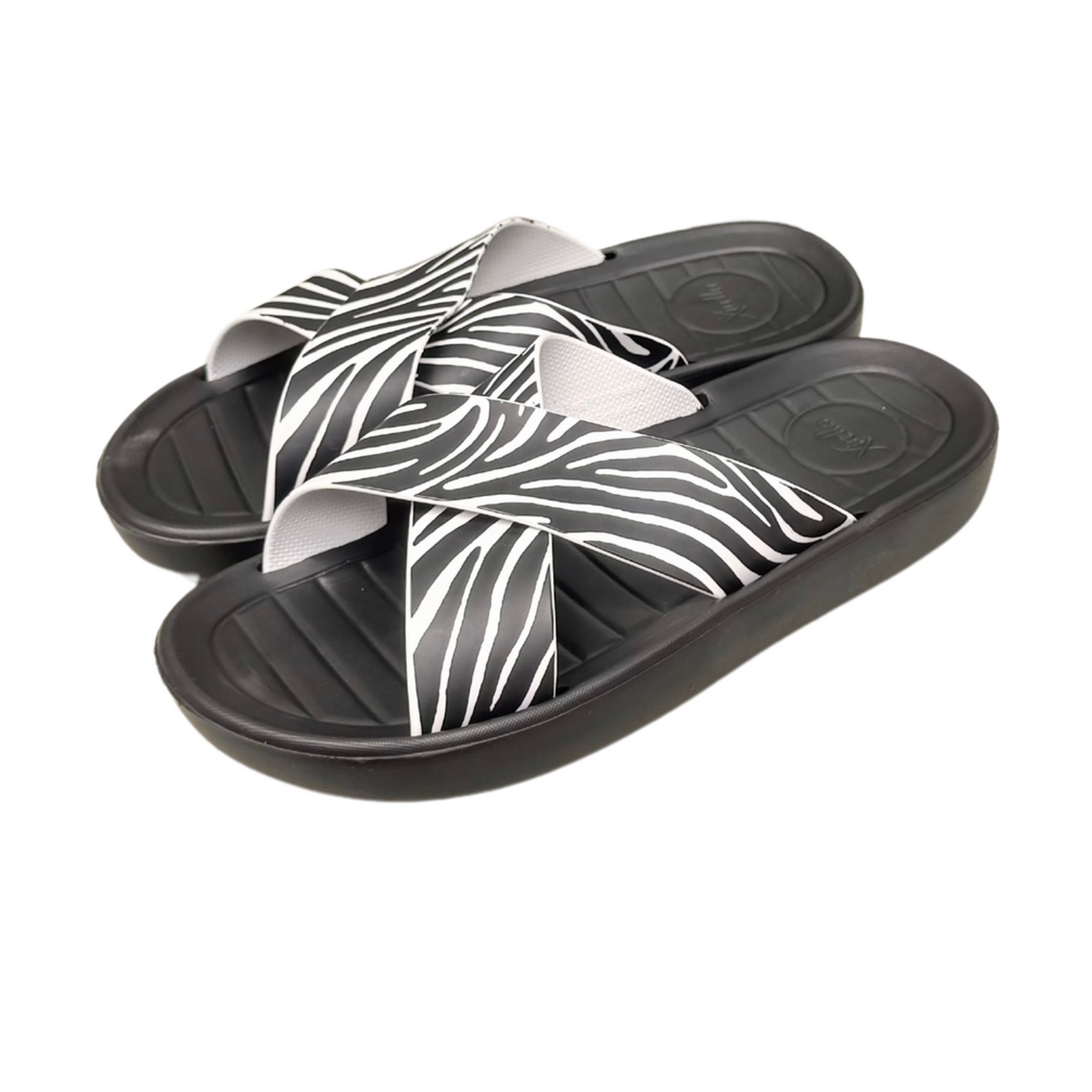 Pair of Carla Zebra sandals for women, with crisscross straps in zebra print, non-slip sole, cushioned